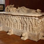 Sepulcro de piedra